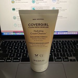 Covergirl Clean Fresh Skincare Hydrating Cream Cleanser 150ml